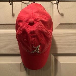 Bright pink women’s Alabama hat